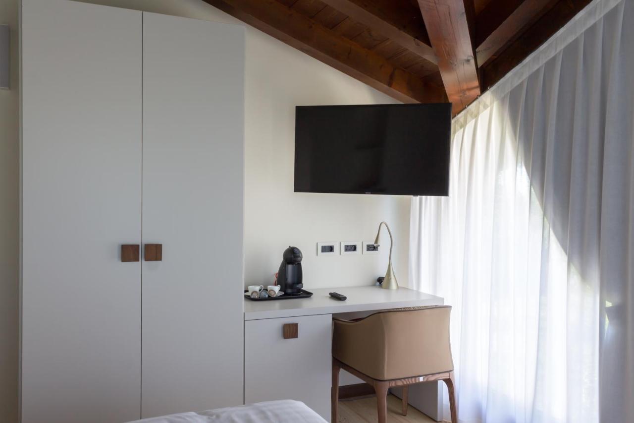 מלון Fiume Veneto Crystal Luxury House מראה חיצוני תמונה
