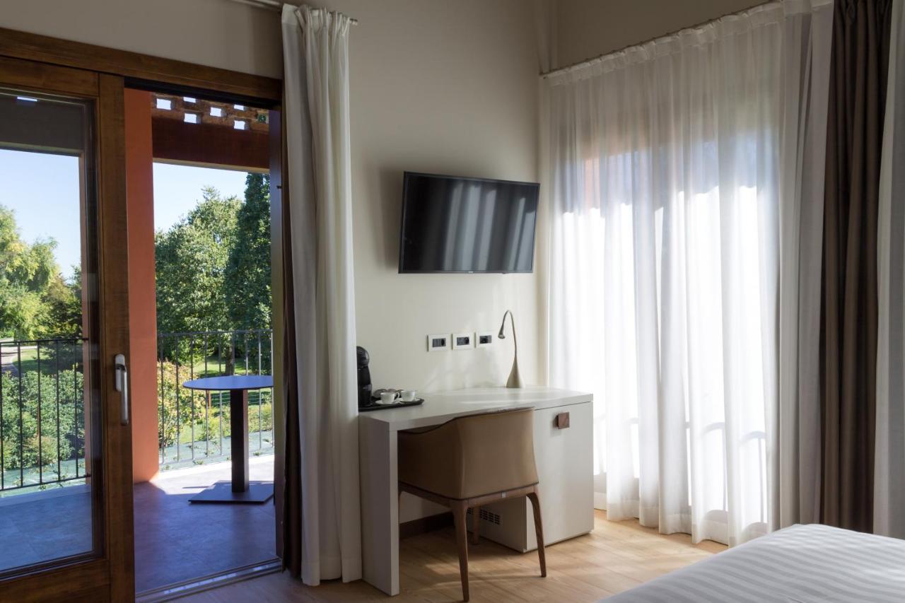 מלון Fiume Veneto Crystal Luxury House מראה חיצוני תמונה